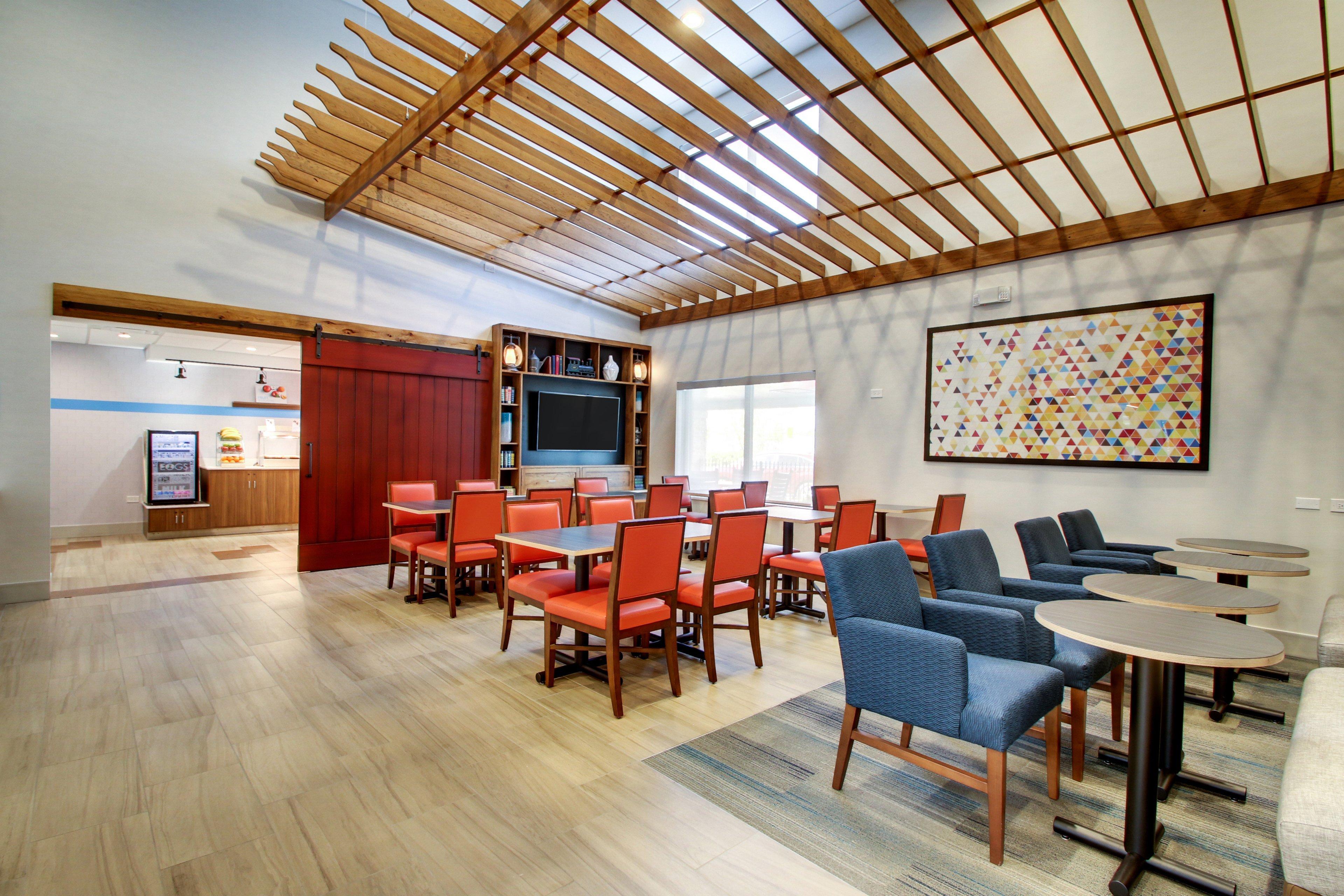 Holiday Inn Express & Suites Aurora - Naperville By Ihg Esterno foto